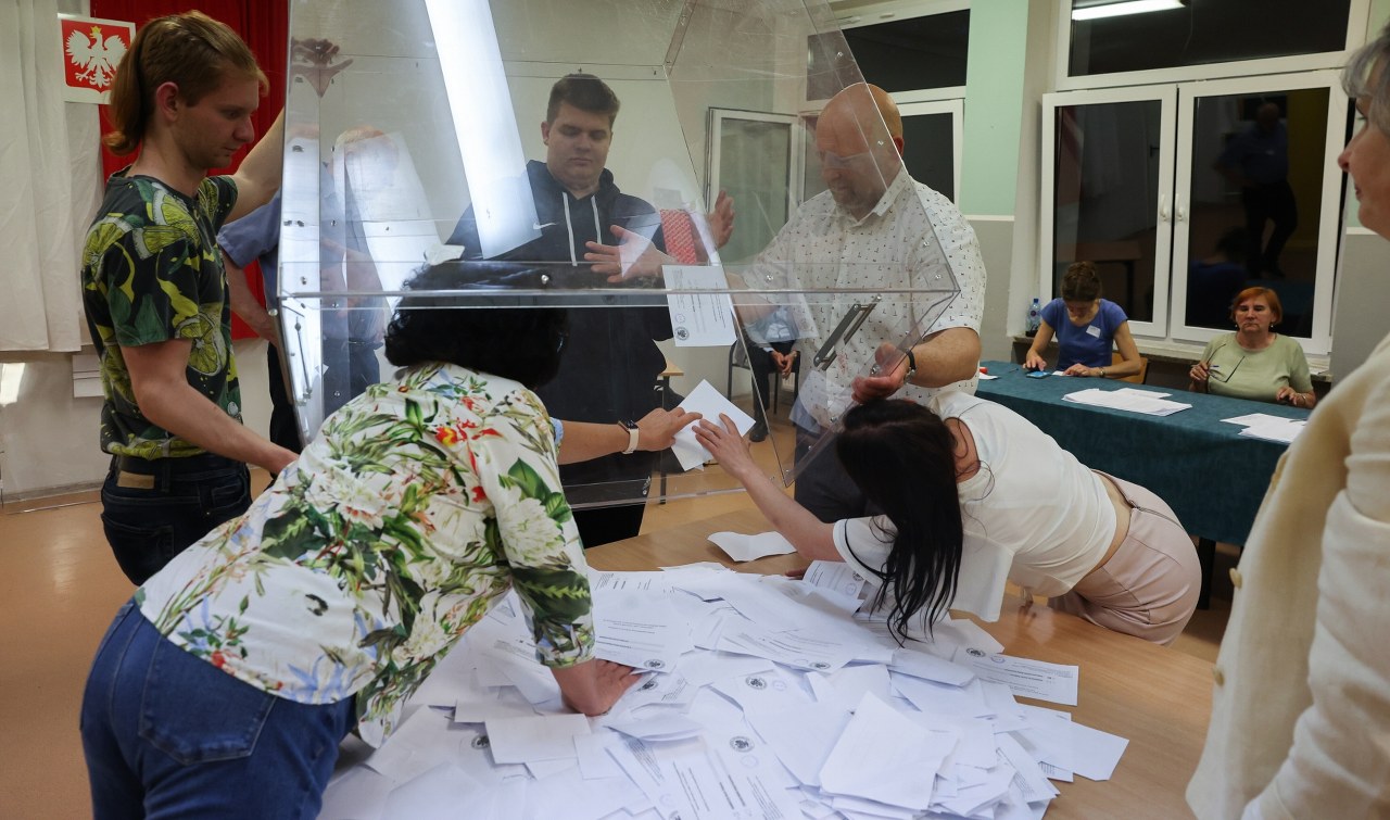 Zwrot w wynikach wyborów. Są dane late poll Ipsos [RELACJA]