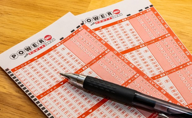 Zwycięzca amerykańskiej loterii oskarżony o kradzież kuponu