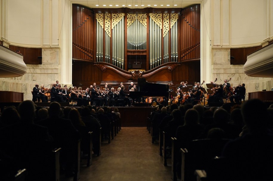 Zwycięzca Ogólnopolskiego Konkursu Pianistycznego im. Fryderyka Chopina Andrzej Wierciński podczas koncertu laureatów w Filharmonii Narodowej w Warszawie w 2015 roku /Radosław Pietruszka /PAP