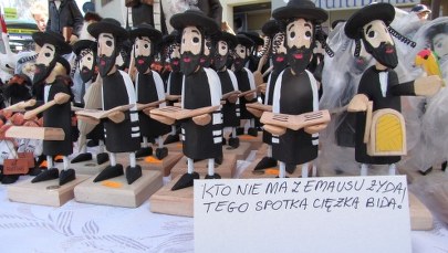 Żydzi na sprężynach, cukrowa wata i balony. Zobacz zdjęcia 