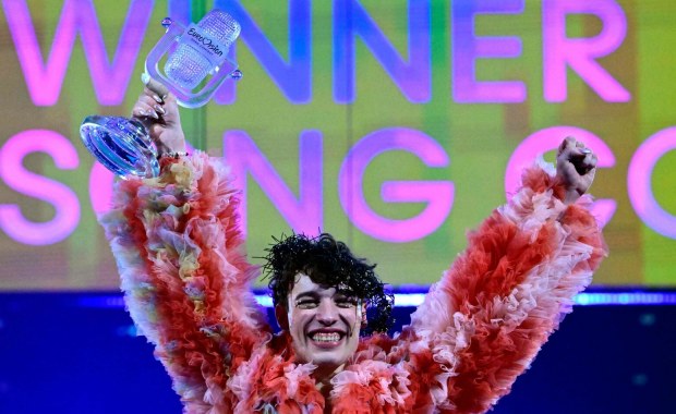 "Żyjcie zgodnie z tym, co głosicie". Nemo odsyła kryształowy mikrofon