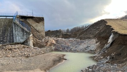 "Żyjemy jak na tykającej bombie". Nowe informacje o odbudowie i śledztwie ws. tamy w Stroniu Śląskim