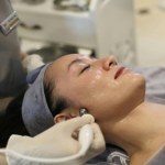 Zyskaj blask i nawilżenie mezoterapią bezigłową. Efekty widoczne już po pierwszym zabiegu