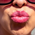 Zyskaj pełniejsze usta masażem w 3 minuty dziennie. Rób to każdego dnia