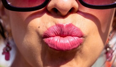 Zyskaj pełniejsze usta masażem w 3 minuty dziennie. Rób to każdego dnia